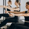 Découvrez les cours de pilates pour améliorer la posture et soulager le dos
